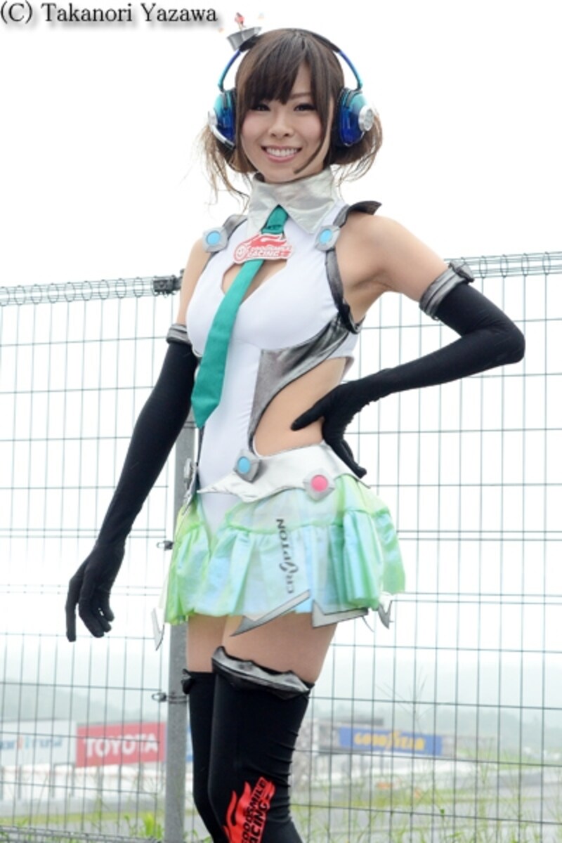 鴻上聖奈／レーシングミクサポーターズ