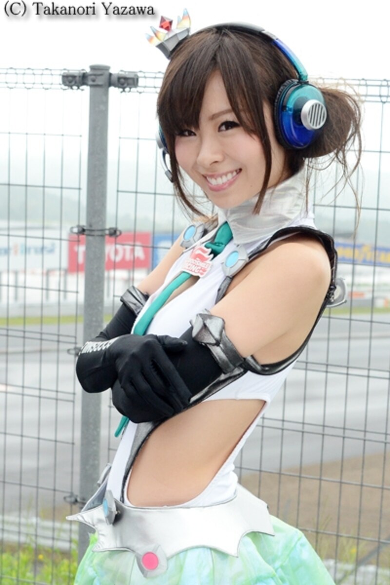 鴻上聖奈／レーシングミクサポーターズ