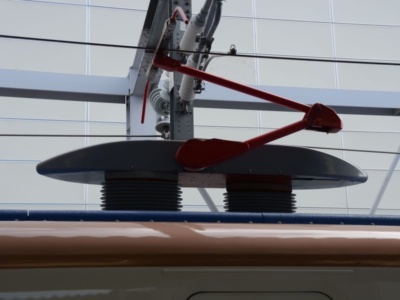 赤いパンタグラフ