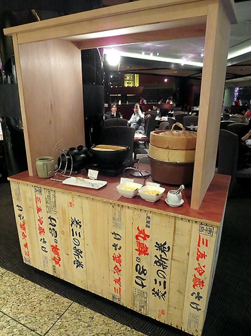 屋台のブッフェ台