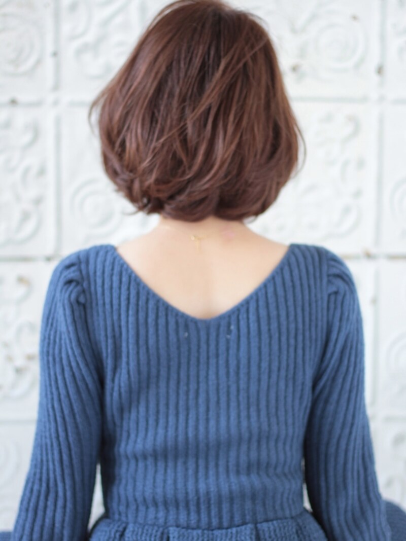 肩でハネないスッキリボブ