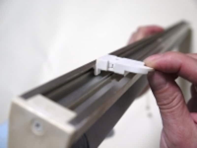 ロールスクリーン／爪