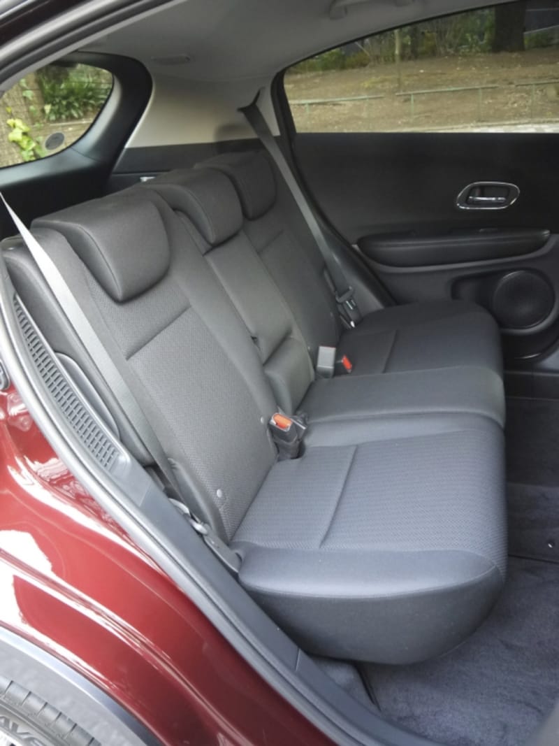 ホンダ・ヴェゼル・リヤシート