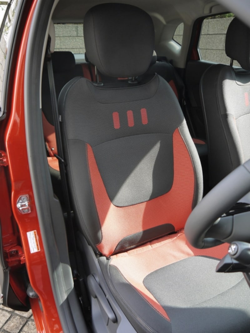 ルノー・キャプチャー・フロントシート