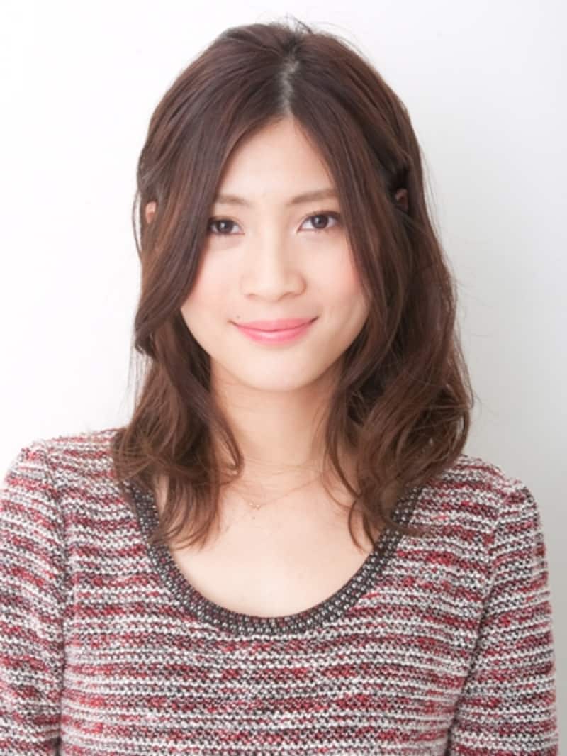 鎖骨下のミディアムレイヤー