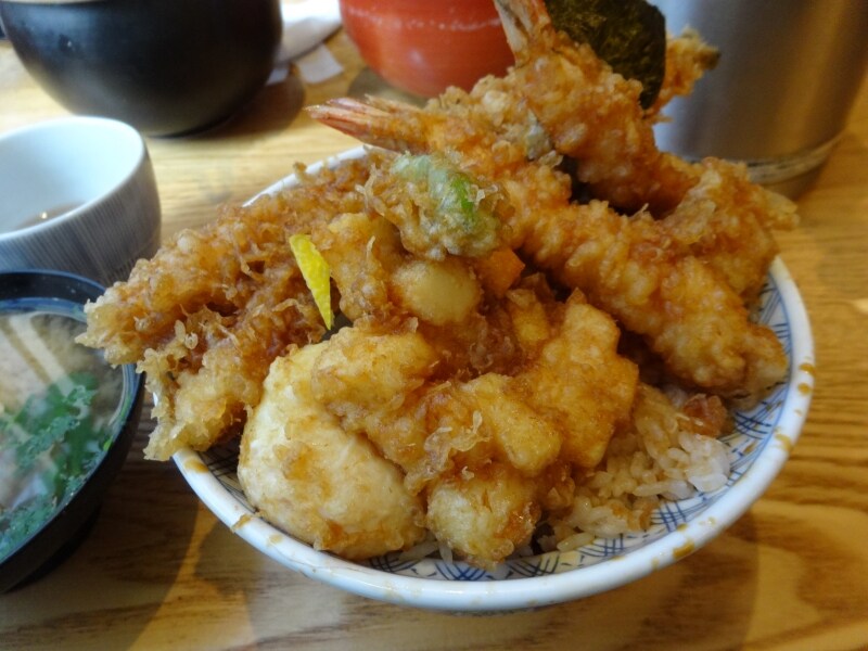 見た目はかなりのボリュームだけど意外にさくさく食べられる