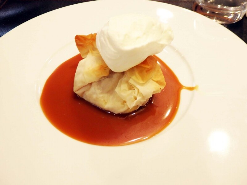 カスタードとリンゴの包み焼き