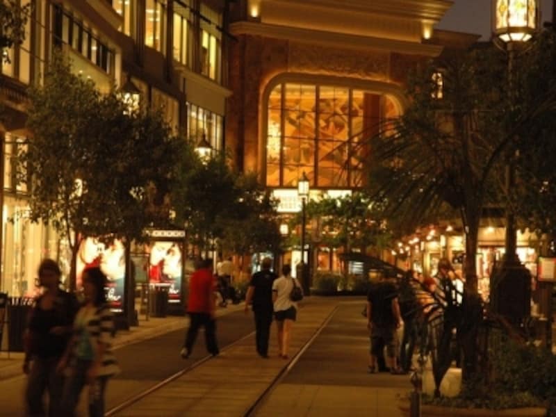 夜はライブも頻繁に行われている