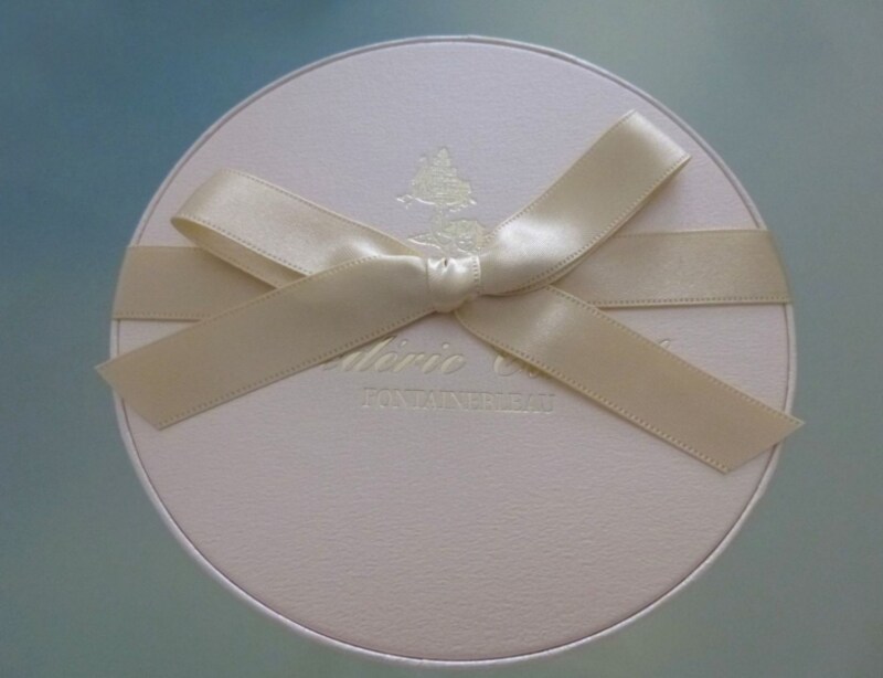 ホワイトデーらしいパールピンクとシルバーのボックスも素敵！