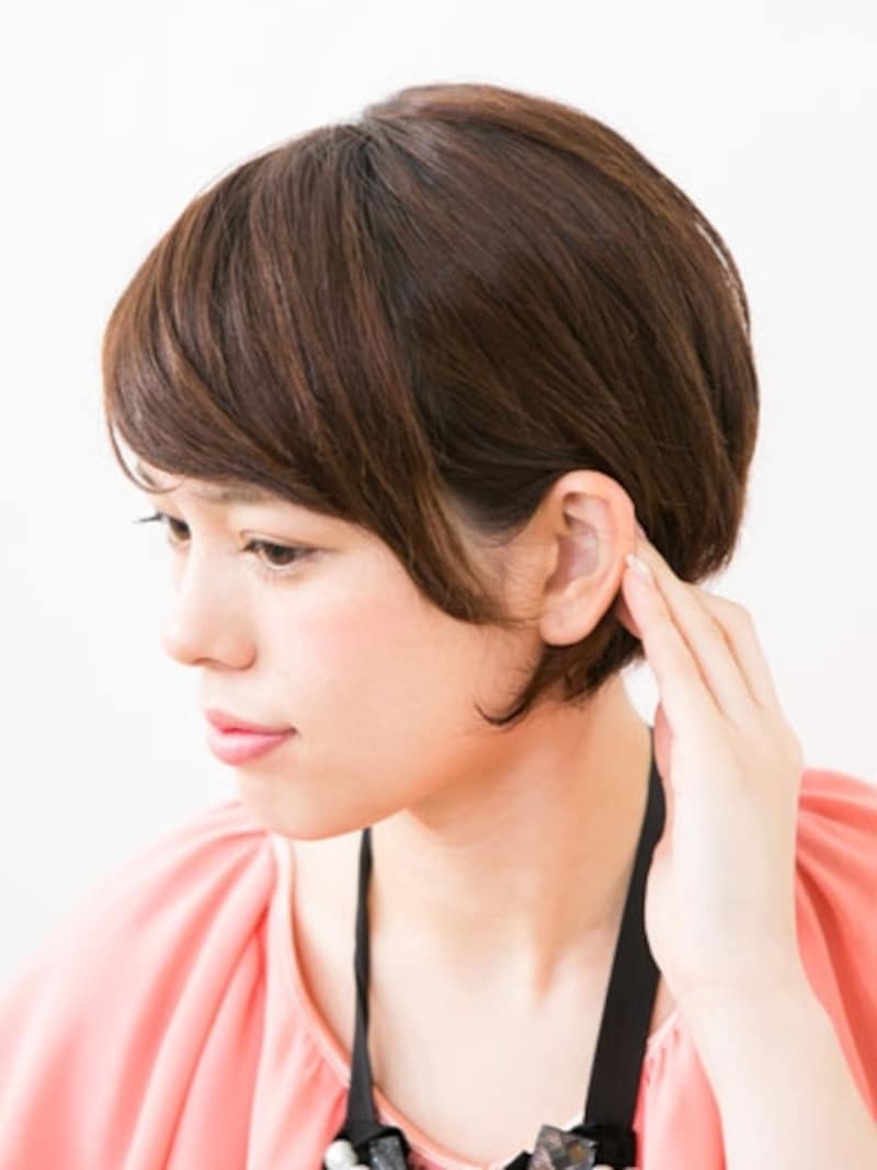 両サイドを耳にかける