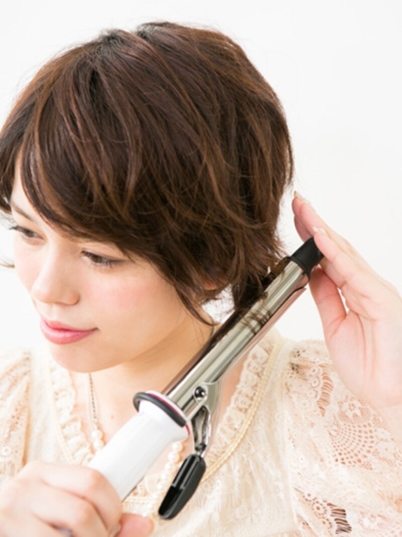 毛先は外側に巻く