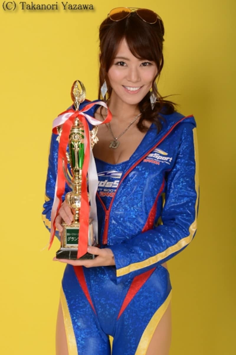 日本レースクイーン大賞でグランプリに輝いた佐野真彩