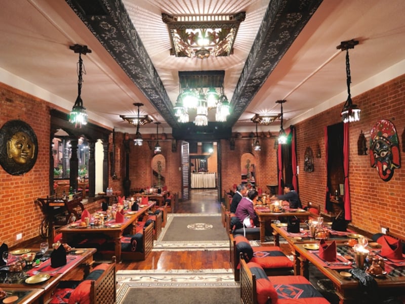 お勧めメニューは「クリシュナルパンディナー6コース」