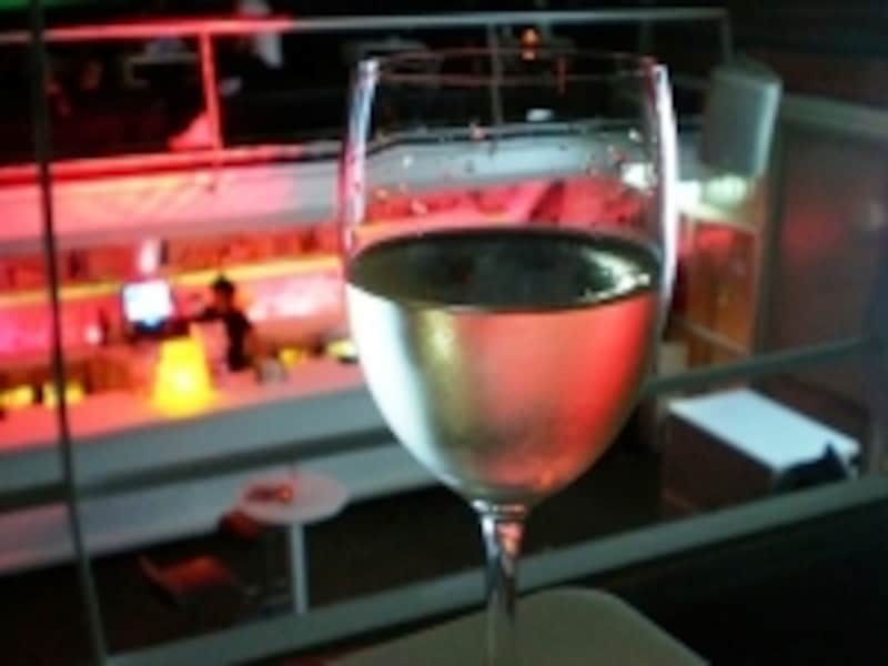 タイは日本よりもワインにかかる関税が高いため意外と高額