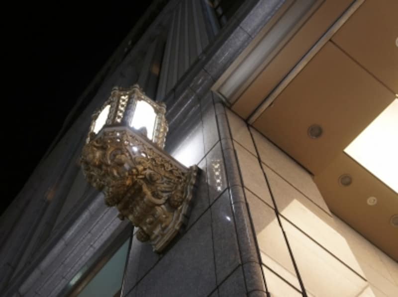 華麗な照明器具の装飾