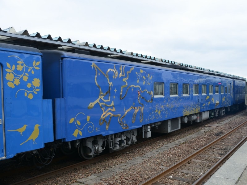 4両の旅客用車両