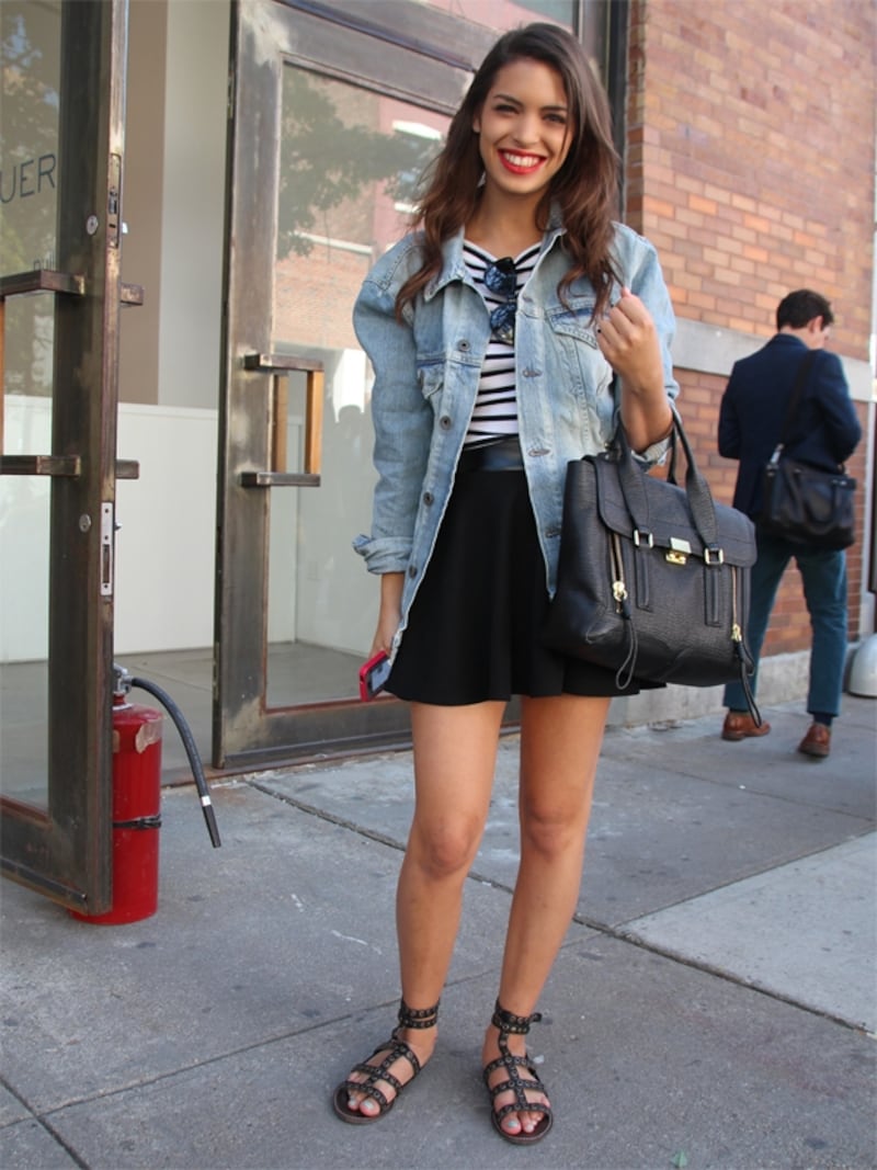 Gジャン＋黒ミニスカート