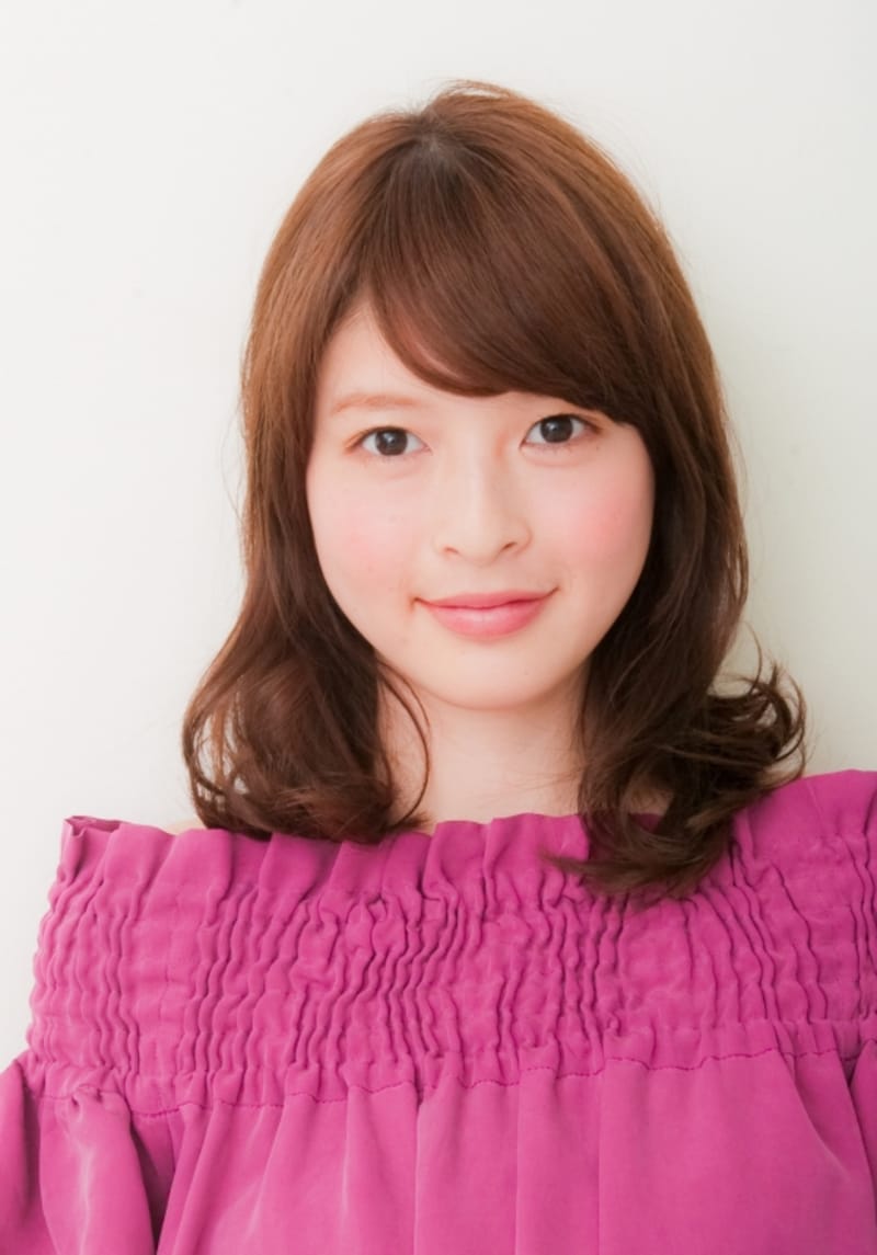 ミディアムヘアのパーマスタイル