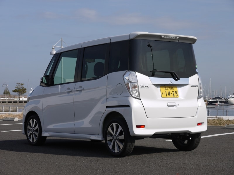 eKスペースカスタム・リヤ