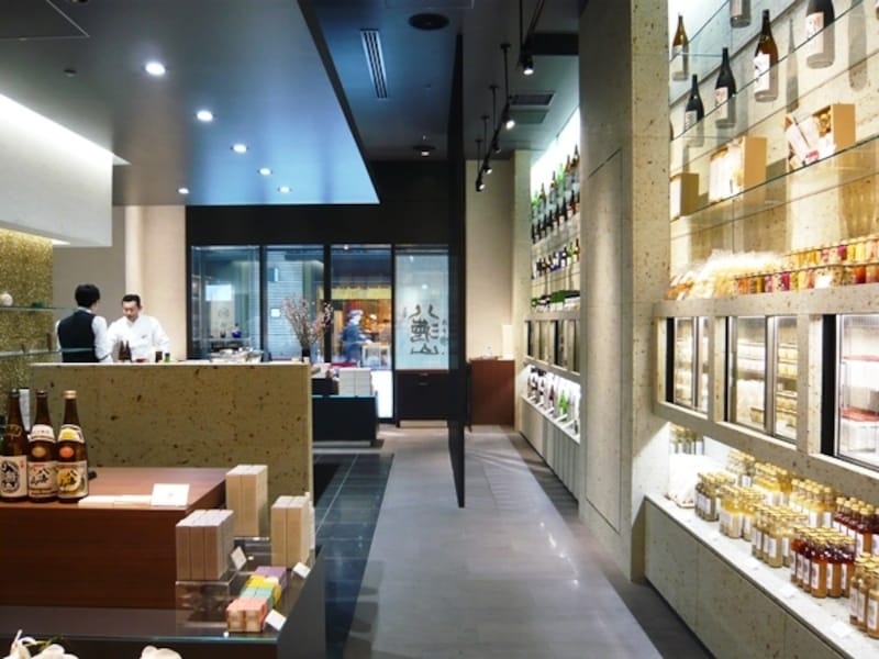 『八海山 千年こうじや』店内