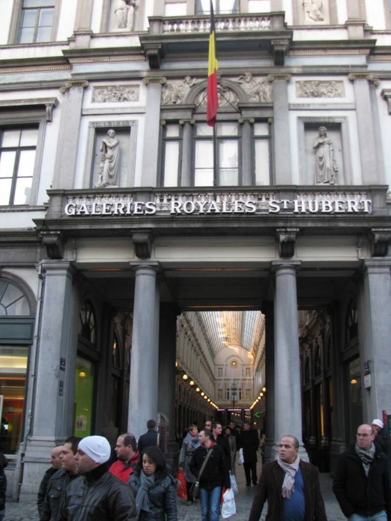 18世紀、初の大型アーケード