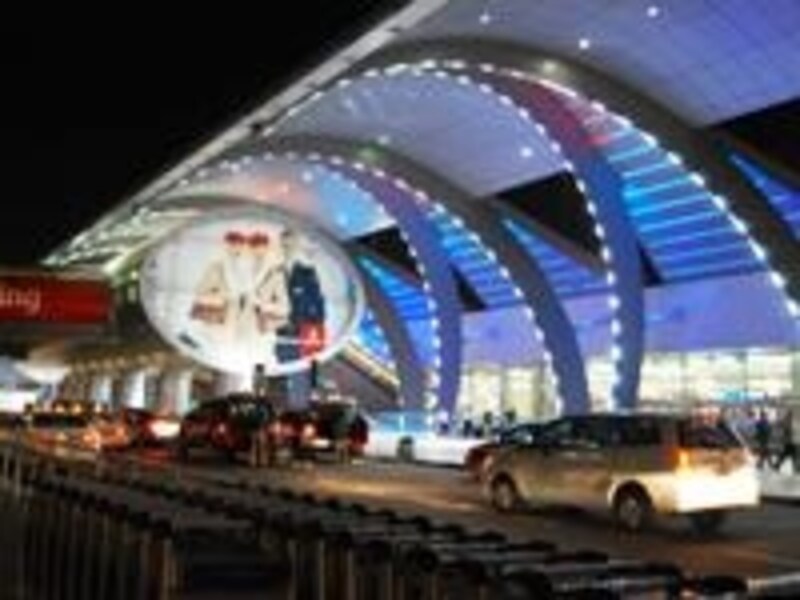 エミレーツ航空専用ターミナル