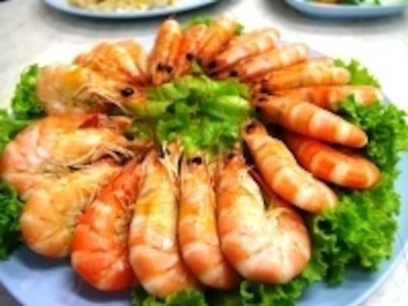 海老やカニ、貝などは時価。注文する前に1キロいくらか確認を