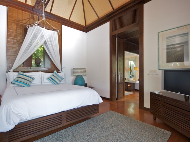 ベッドマットは世界のVIPに愛されるスターンズ&フォスター社のもの