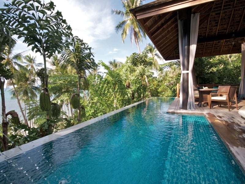 ヴィラどうしが離れて建っている為、環境はとても静か。まさに隠れ家リゾートです