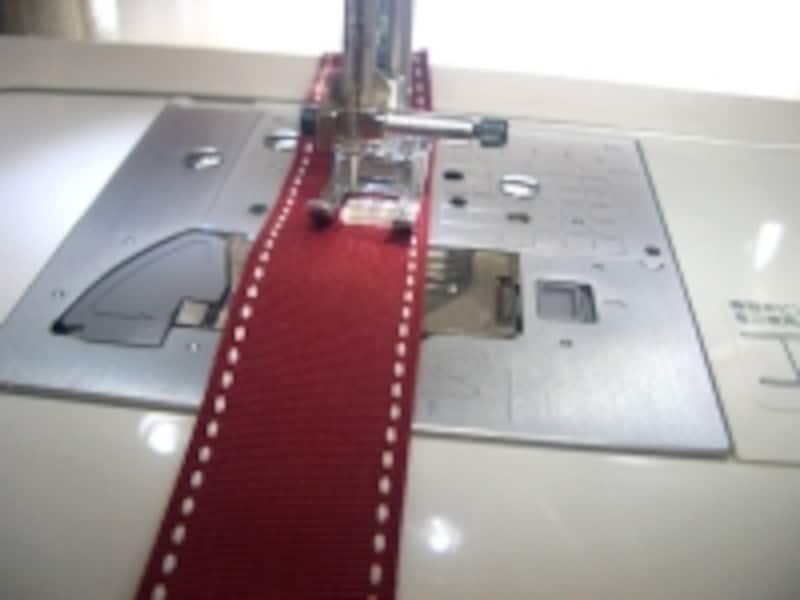 大きな針目でミシンをかける