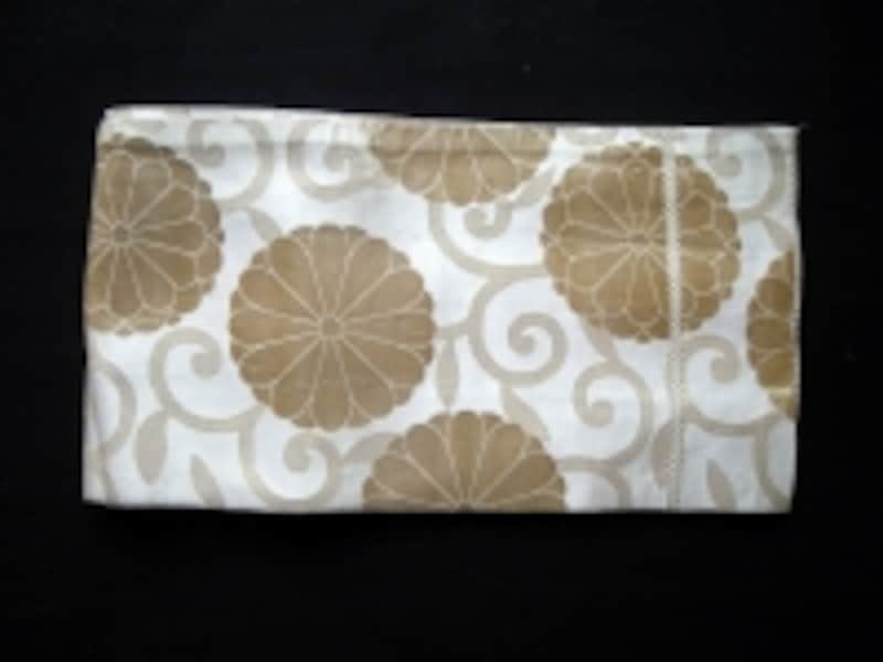 金銀が使われたものが多い