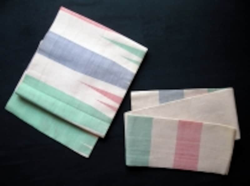 紐などで同周りとお太鼓を別々に付ける