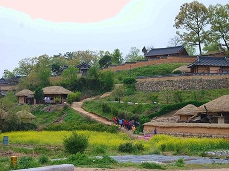 韓国の新しい世界遺産、良洞村。昔ながらの美しい風景が心安らぎます。イギリスのチャールズ皇太子も訪れています