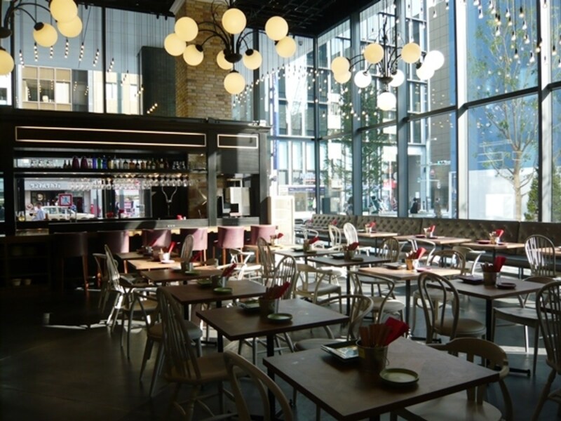 Dining & Bar LAVAROCK