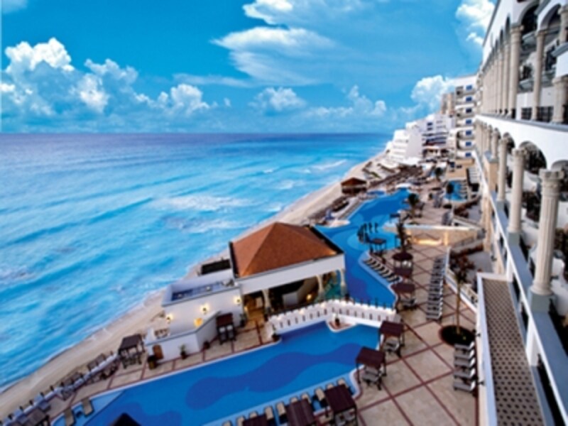 2007年オープンの新しいホテルながら、すでにカンクンの顔undefined©The Royal Cancun
