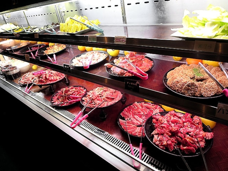 喰喰 焼肉のブッフェ台