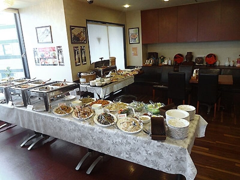 楽楽屋 池袋2号店 ブッフェ台