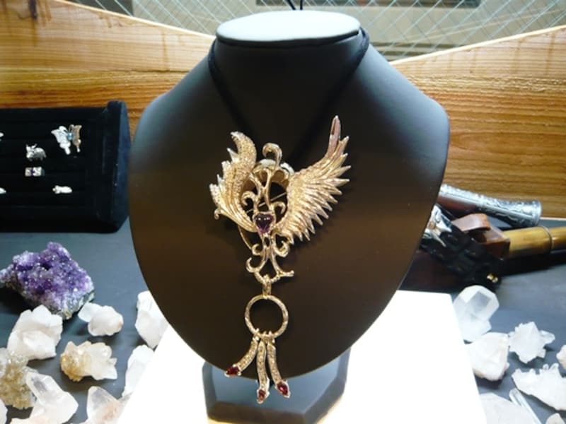 ステートメントジュエリー