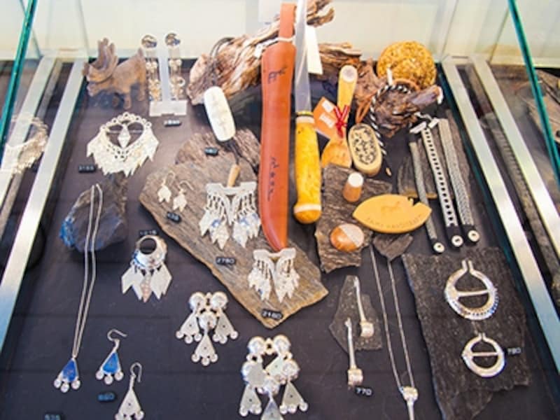 店頭に並ぶアクセサリー