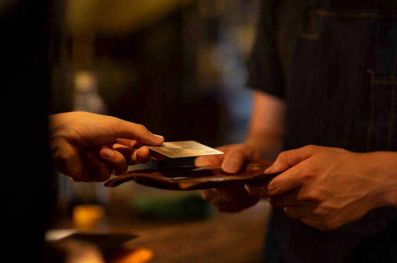 デートは割り勘?おごり?:シビアな話をすると、男性がデートでお金を使うのには理由があります