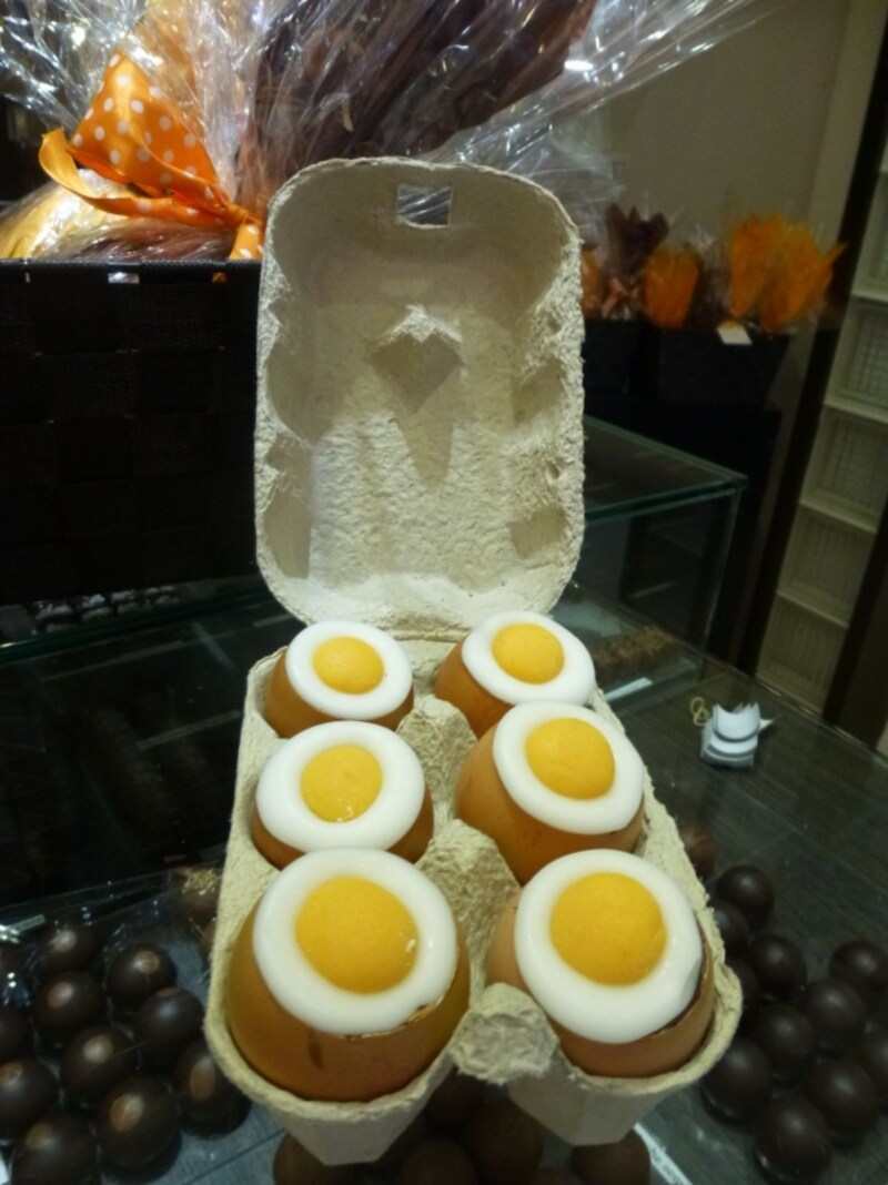 かわいい卵のチョコレート