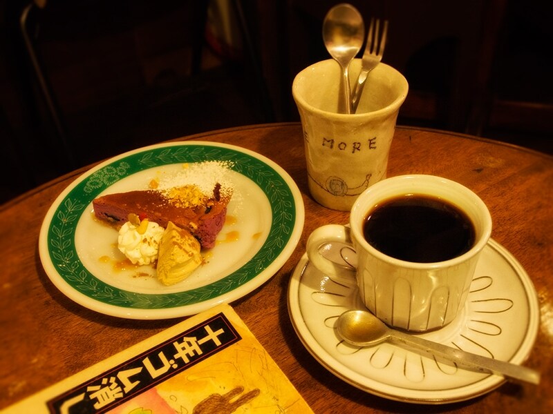 紫いものタルト。