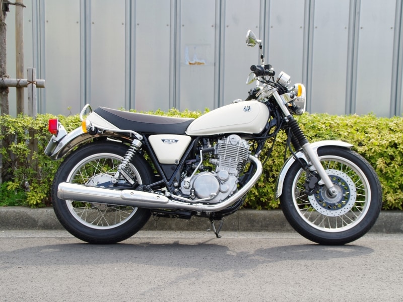 SR400サイドビュー