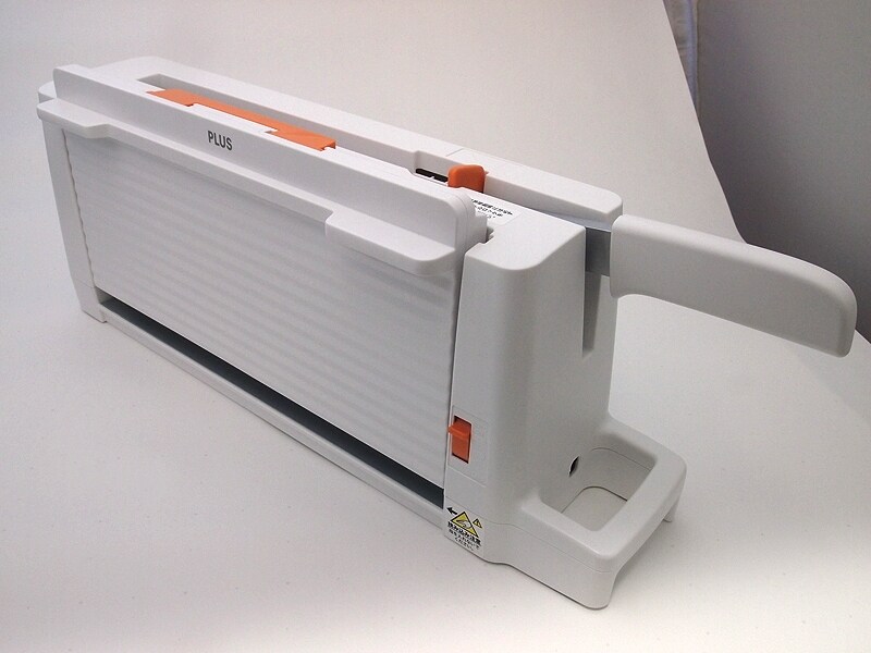 コンパクト断裁機03