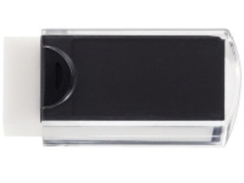 キラキラシールが映えるブラックは女の子にも人気