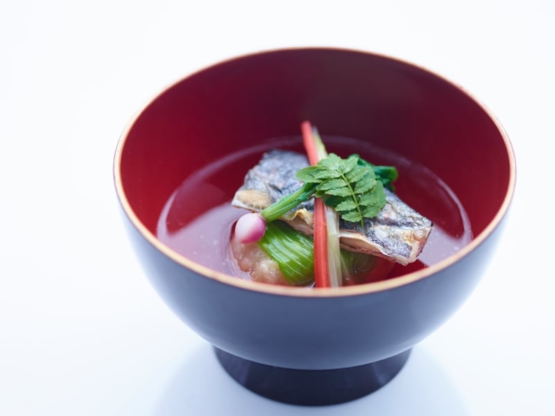 【煮物椀】山女一夜干しundefinedタラの芽豆腐undefinedうるい