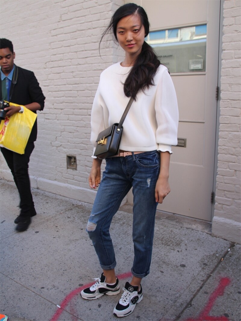 デニム×スニーカー