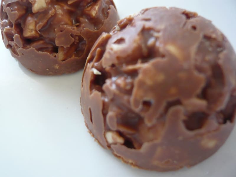 中にはなんと南部せんべいが！