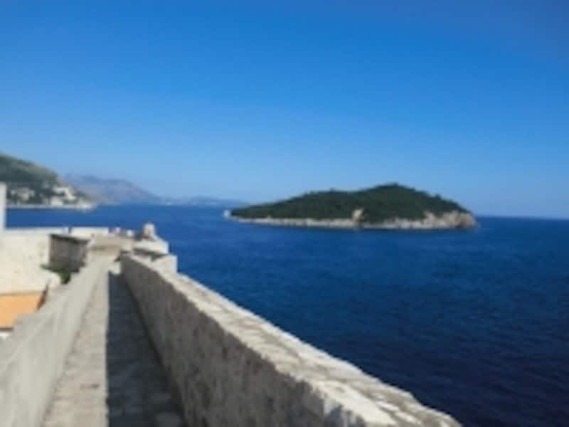 海側の城壁から見渡すアドリア海