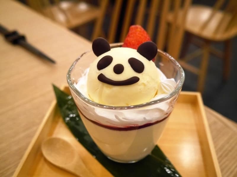 濃厚クリームのパンダコッタ